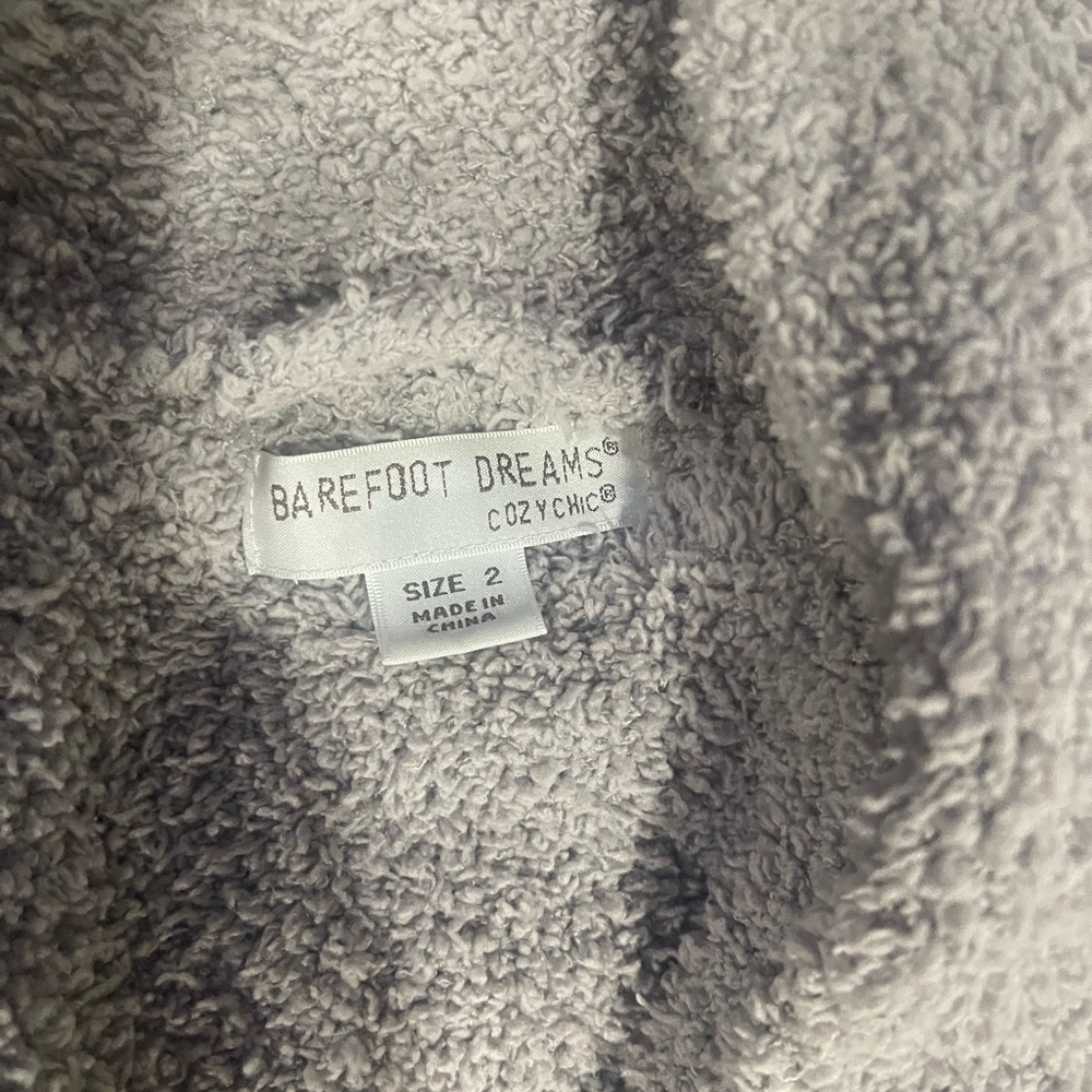 Barefoot Dreams Soft Gray Chic Robe - Picture 4 of 4